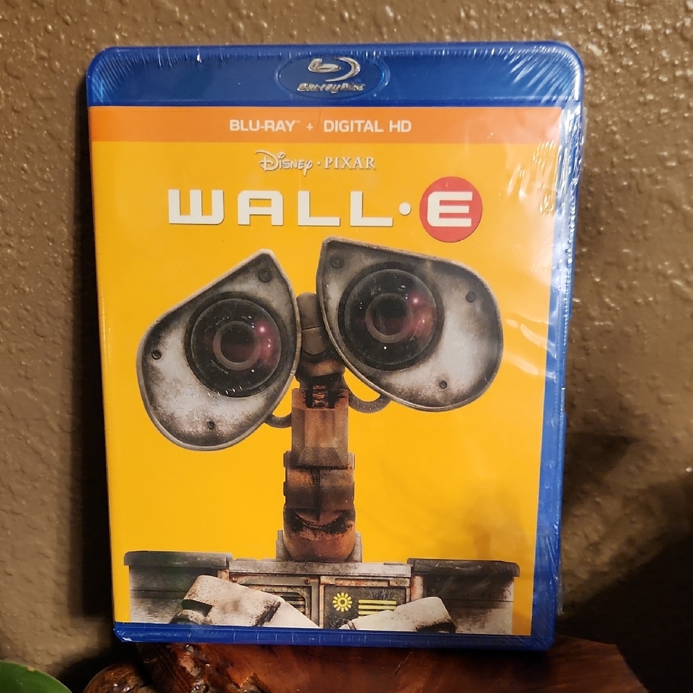 Disney Pixar WALL-E Blu-ray Disc NEW SEALED